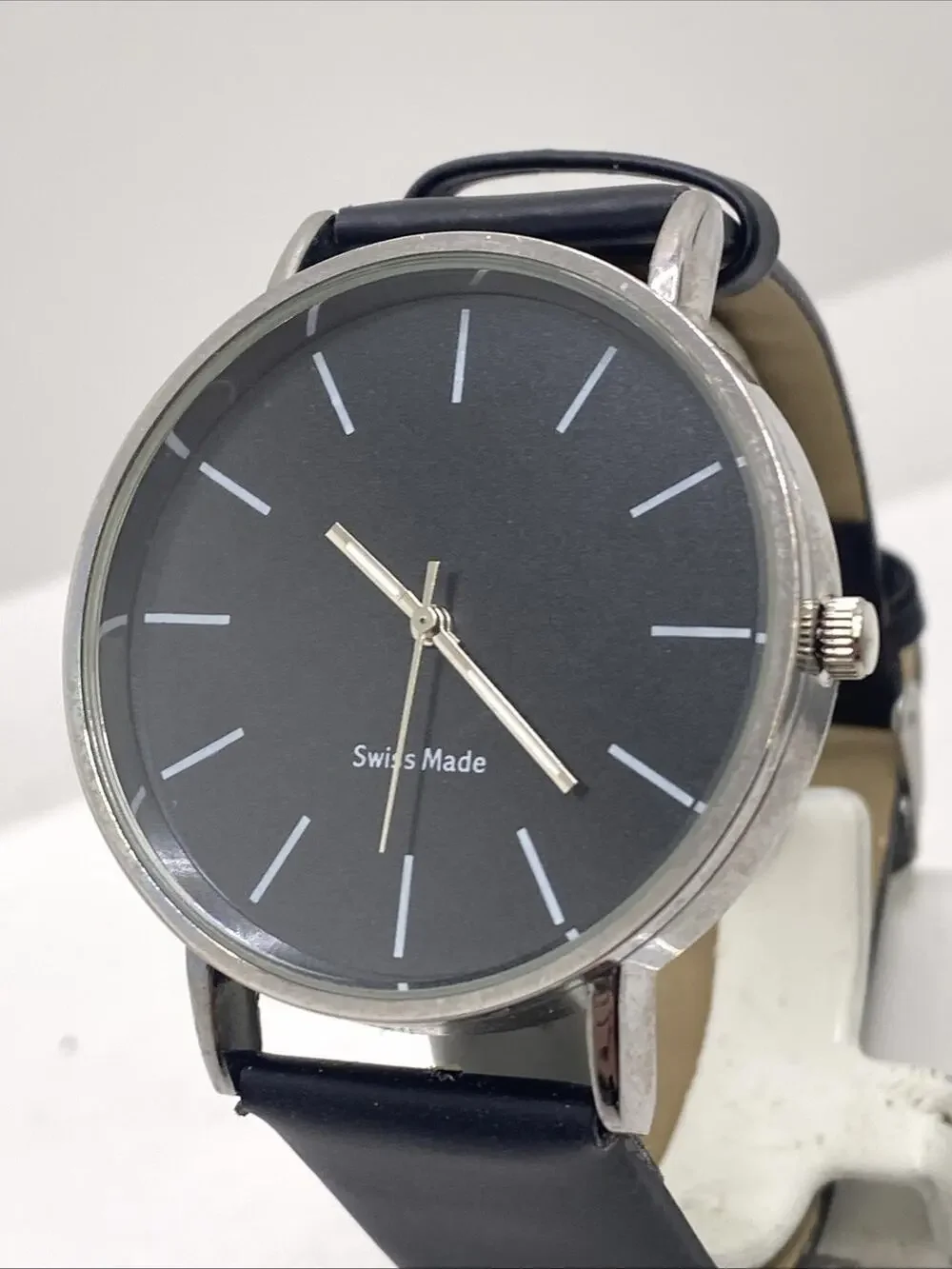 Mens Silver Tone Black Leather Watch New Battery